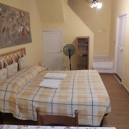 Luisa Rooms 2 - Apartment In The Heart Of ヴェルナッツァ エクステリア 写真